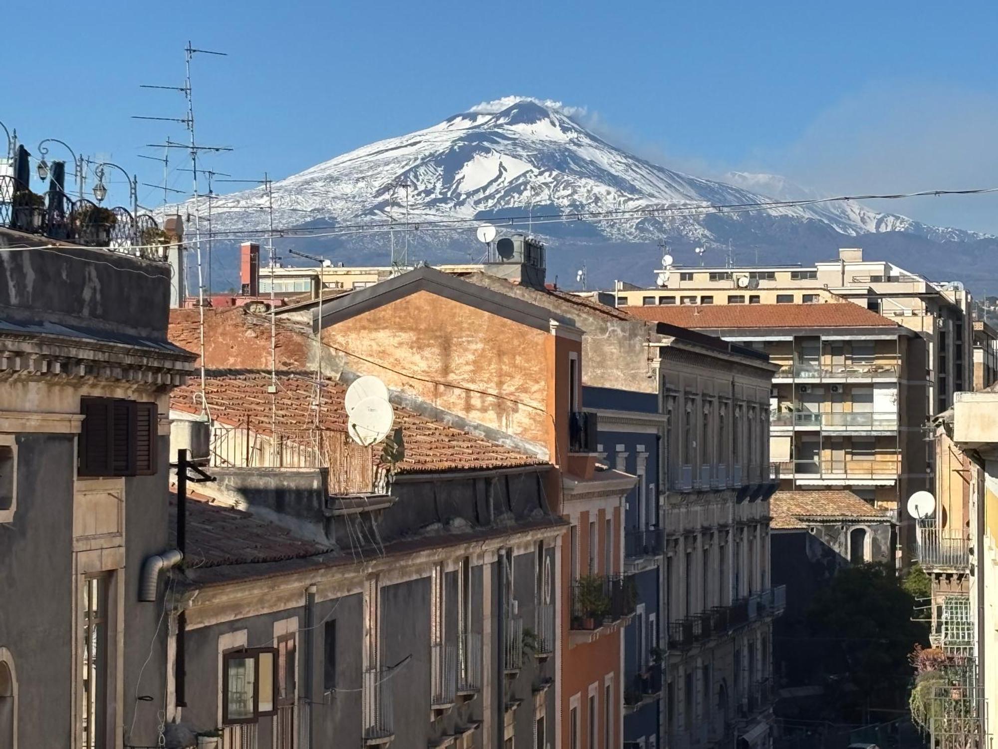 Homestay Rooftop Aeroporto di Catania Fontana Rossa Esterno foto